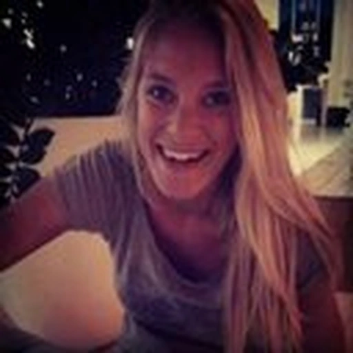 Julia R.